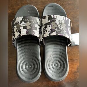 Under Armour slides. Mens size 13.